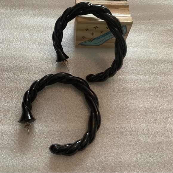 Vintage Boho Chucky Twist Plastic Pave Hoop Earrings - Picture 8 of 9